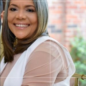 Meet your Posher, Ana